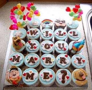 Totally cute idea for a marriage proposal for anyone who loves cupcakes Ideas Para Pedir Matrimonio, Proposal Cupcakes, Kue Disney, Up Proposal, Cupcakes Amor, Disney Proposal, Funny Wedding Photos, Disney Up, Love Cupcakes