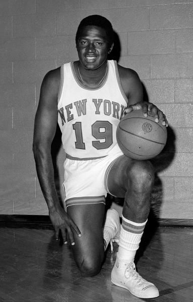 Willis Reed, Nba Superstars, New York Basketball, Wilt Chamberlain, Knicks Basketball, Basketball Icon, Basketball Players Nba, Ny Knicks, Vintage Basketball