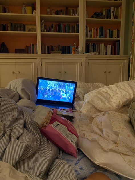 Watching A Movie In Bed Aesthetic, Watching Movies With Friends Aesthetic, Watching Barbie Movies Aesthetic, Movie In Bed Aesthetic, Sleepover Friends Aesthetic, Watching Friends Aesthetic, Watching Movies In Bed Aesthetic, Sleepovers Aesthetic, Friends Watching Movies Aesthetic