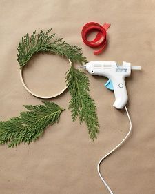 Use extra you cut off the tree to make a fresh mini wreath! Christmas Wreaths For Windows, Martha Stewart Christmas, Tiny Embroidery, The Inner Circle, Easy Diy Wreaths, Christmas Wreaths Diy Easy, Easy Christmas Wreaths, Mini Wreaths, Christmas Wreaths To Make