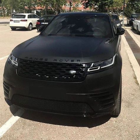 Black Range Rover, Jaguar Fpace, Dream Cars Range Rovers, Range Rover Black, Range Rover Car, Luxury Cars Range Rover, Porsche Panamera Turbo, Black Range, Celebrity Cars