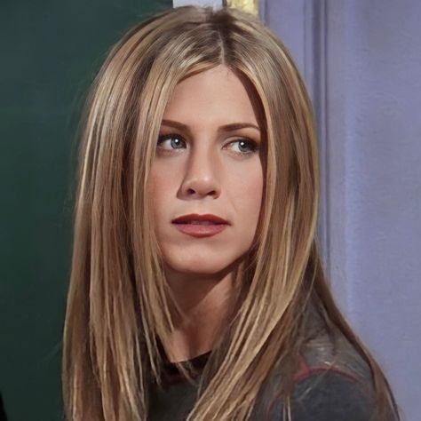 Rachel Green Pfp, Jen Aniston Hair, Jennifer Aniston Hair Color, Green Pfp, Rachel Green Hair, Women Goddess, Rachel Hair, Goddess Women, Long Hair Highlights