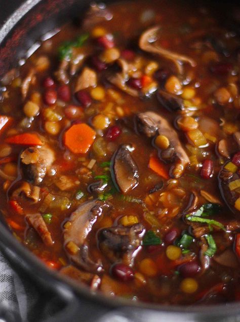 Adzuki Bean Recipe, Adzuki Beans, Green Lentils, Vegan Soups, Vegan Soup, Bean Soup, Bean Recipes, Mushroom Recipes, Delicious Soup