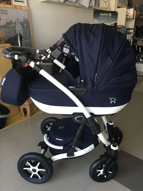 Newborn Stroller, Baby Life Hacks, Baby Gadgets, Baby Prams, Baby Necessities, Mommy Baby, Baby Trend, Luxury Baby