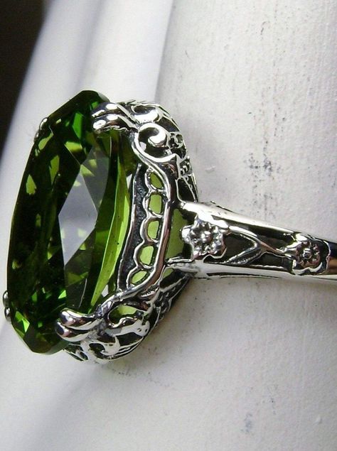 Rings Etsy, Antique Filigree, Green Ring, Edwardian Jewelry, Peridot Jewelry, Filigree Jewelry, Peridot Green, Peridot Stone, Green Gems