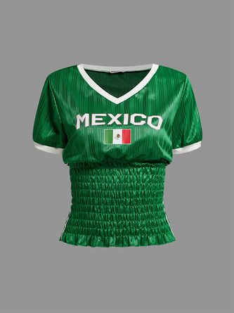 Diy Sports Shirts, Mexican Inspired Outfit, Reworked Jersey, Green Top Women, Sweet 16 Outfits, Reworked Clothes, Mexico Shirt, Monochromatic Fashion, Outfit Collage