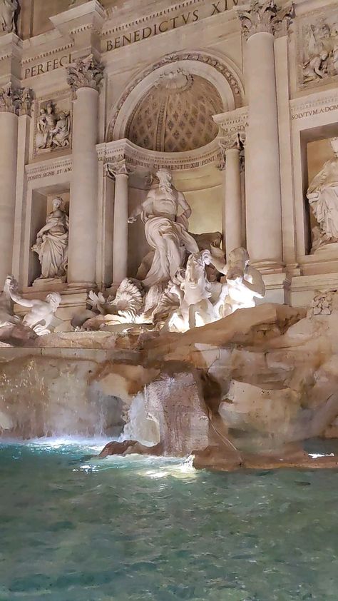 Rome Fountain, Era Victoria, Aesthetic Italy, Castle Aesthetic, Rennaissance Art, Italy Rome, Acropolis, Beautiful Architecture, Ancient Greece