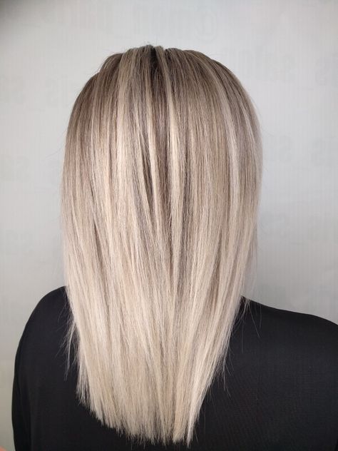 Blond Air Touch Balayage, Air Touch Hair Blond, Air Touch Hair, Air Touch, Hair Blond, Hair Colours, New Hair, Beauty Tips, Balayage