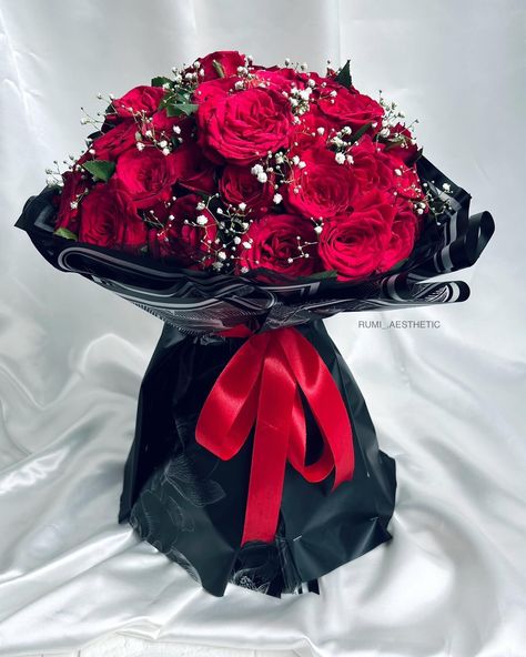 40 rose bouquet 😍🥀 #rumi#rumiaesthetic #shiroor#shiroorcreation #rose#rosebouquet #redrose#bouquet #viral#gift#welcomebouquet#uae#trending July 16, Rose Bouquet, Rumi, Red Roses, Handmade Gifts, Gifts, On Instagram, Quick Saves, Instagram