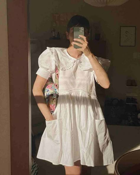 White Cotton Dresses, Women Summer Streetwear, Pastel Wardrobe, Alyssa Coscarelli, Classic Summer Outfits, Trip To La, Puff Sleeves Dress, White Dress Outfit, Loose Mini Dress