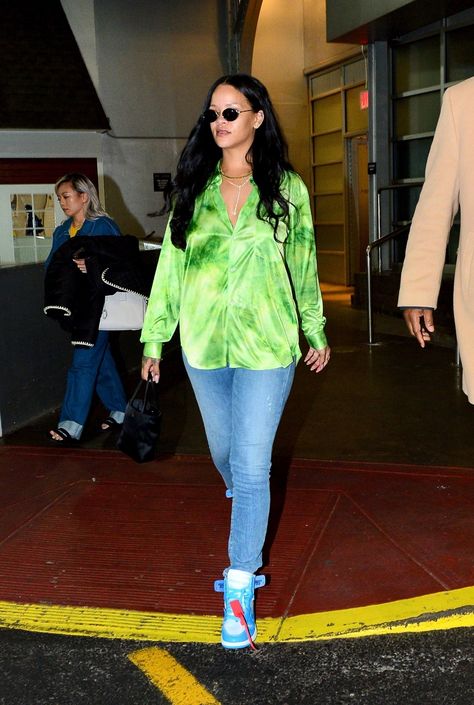 Rihanna Steps Out in Off-White x Nike Sneakers in New York City - Vogue Outfits With Jordan 1s Fashion Styles, Green Silk Top, Looks Rihanna, Rihanna Outfits, Rihanna Looks, Rihanna Style, Jordan 1s, Rihanna Fenty, Tie Dye Shirt