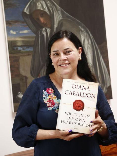 Diana Gabaldon AZ Republic Outlander Books, Gabaldon Outlander, Outlander Novel, Diana Gabaldon Outlander Series, Outlander Quotes, Diana Gabaldon Outlander, Outlander Book Series, The Outlander, Outlander Tv Series