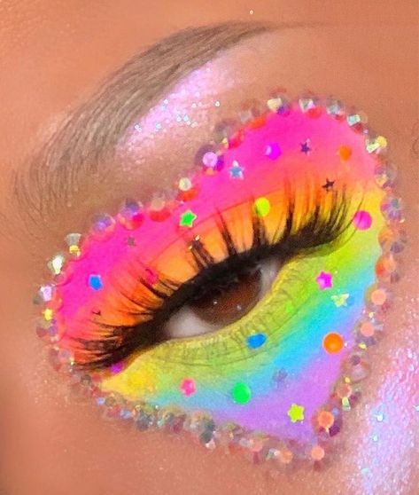 Kidcore Makeup, Fun Eye Makeup, Crazy Eye Makeup, Cute Eye Makeup, Pride Makeup, Indie Makeup, Cooler Style, Rave Makeup, Rainbow Makeup