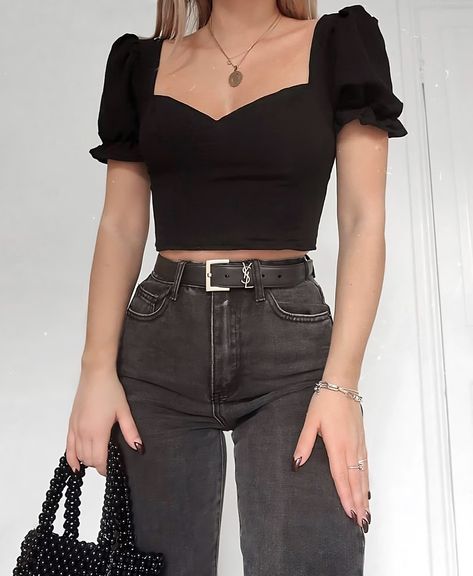 Low Cut Crop Top, Colorful Crop Tops, 2020 Fashion Trends, Ruffled Sleeve Top, Short Sleeve Cropped Top, Crop Blouse, Womens Fashion Trends, Short Tops, Aesthetic Clothes