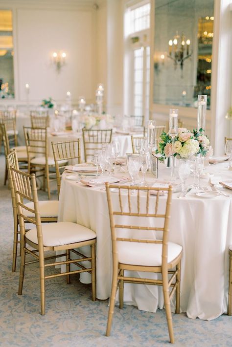 Tablecloths Wedding, Country Club Wedding Reception, Sitting Arrangement, Floating Candle Centerpieces, Pastel Wedding Flowers, Candle Wedding Centerpieces, Wedding Tablecloths, Rustic Wedding Table, Table Inspiration