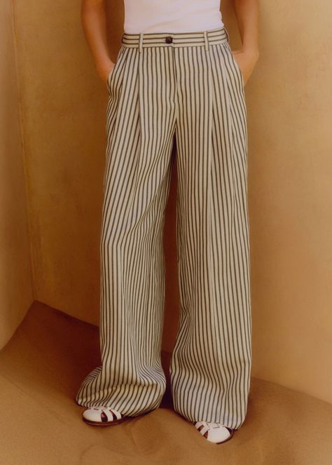 ME+EM's Cream Fluid Stripe Straight-Leg Trouser is crafted from a comfortable linen blend fabric and heroes a polished pinstripe pattern. Shop now. Side Stripe Trousers, Womens Pants Design, Striped Trousers, Pinstripe Pattern, Stylish Pants, Holiday Wear, Pants Design, Straight Leg Trousers, Cropped Trousers