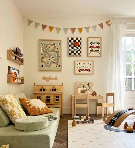 Three Year Old Playroom, Kid Friendly Home Design, Colorful Kids Playroom, Toddler Gallery Wall, Earthy Kids Room, Neutral Toddler Boy Room, Living Room Kid Friendly, Boho Childrens Room, Colorful Toddler Room