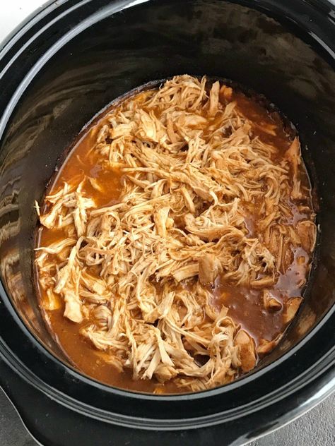 Chicken Recipes Shredded, Enchiladas Crockpot, Shredded Chicken Enchiladas, Crockpot Chicken Enchiladas, Picnic Potluck, Slow Cooker Enchiladas, Green Chilis, Slow Cooker Chicken Tacos, Bbq Chicken Sandwich