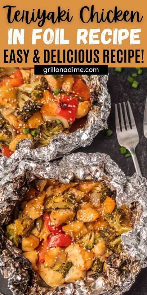 Chicken Foil Wraps In Oven, Grilled Chicken Strips Recipes, Foil Wrapped Chicken, Chicken In Foil, Oven Dinners, Foil Meals, Chicken Packets, Veggies And Chicken, Tin Foil Dinners