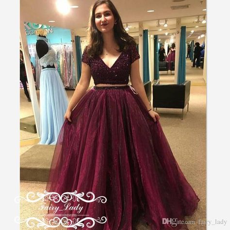 Dresses With Short Sleeves, Long Skirt Top Designs, Evening Gowns Dresses, Long Skirt And Top, 2 Piece Prom Dress, Simple Lehenga, Evening Fashion, Gown Party Wear, Long Gown Design