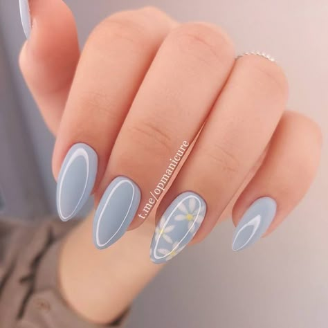 Minimalist Spring Nails Short, Spring Nail Art Aesthetic, Soft Spring Nails, Blue Spring Nails Acrylic, Blue Nails With Daisies, Blue Spring Nail Ideas, Subtle Spring Nails, Soft Blue Nails, Blue Nails Spring