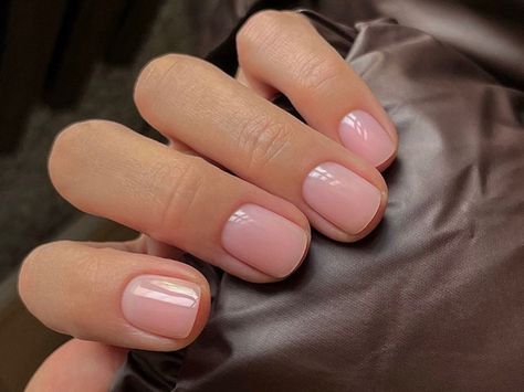 Soap Nails Are the Manicure Trend You Need To Know About Right Now Soap Nails, Subtle Nail Art, Opi Nail Envy, London Nails, Subtle Nails, Nail Oil, Nail Envy, Simple Nail, Hair Skin Nails