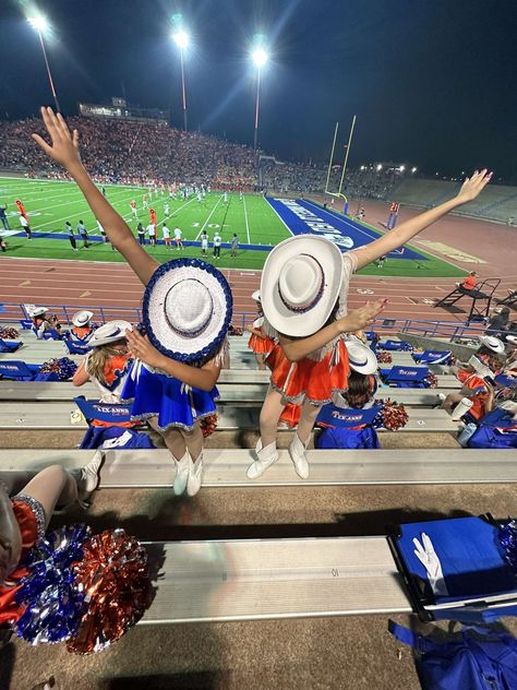 Drill Team Pictures Poses Senior, Drill Team Photoshoot Ideas, Drill Team Pictures Poses Individual, Drill Team Pictures Poses, Drill Team Aesthetic, Team Picture Poses, Dance Team Pictures, Drill Team Pictures, Dance Pics