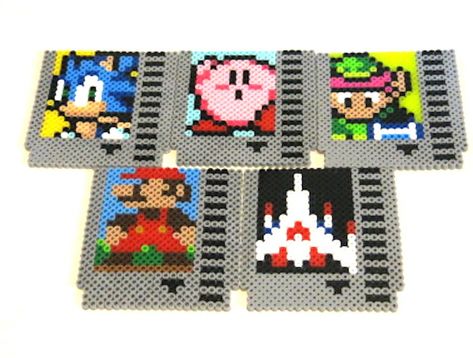 Perler Coasters, Nerdy Perler Beads, Beads Template, Old Video Games, Perler Bead Designs, Perler Beads Ideas, Modele Pixel Art, Perler Creations, Nintendo Console