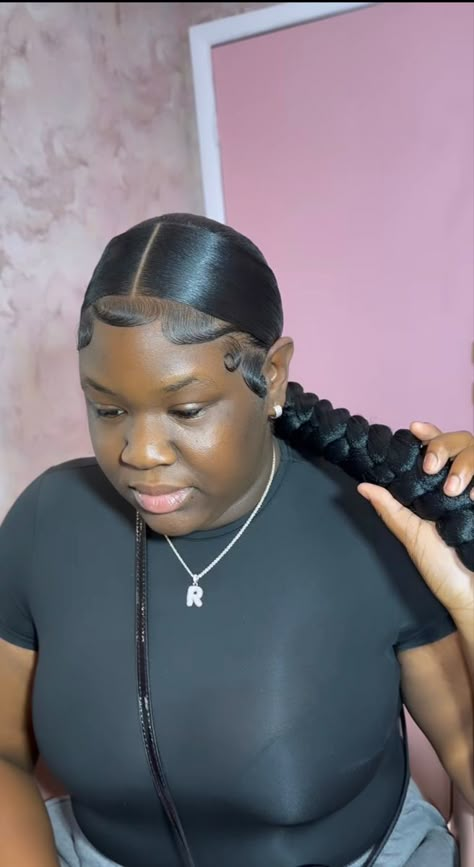 Swoop Slick Back Bun, Low Slick Bun Hairstyles, Swoop Braided Ponytail, Low Pony Hairstyles Black, Low Knot Bun, Bundles Hairstyles, Low Pony Hairstyles, Pony Hairstyles, Natural Hair Bun Styles