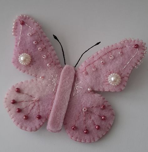 Felt butterfly lilac with beads Felt Butterfly Ornaments, Butterfly Felt Ornament, Felt Butterfly Pattern, Felt Butterfly, Felt Ornaments Diy, Butterfly Garland, Diy Felt Christmas Ornaments, Butterfly Ornaments, Felt Pattern