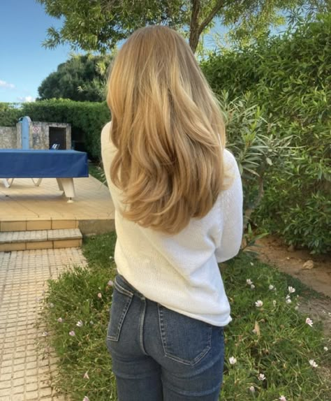 Haircut Inspo, Dirty Blonde Hair, Honey Blonde Hair, Strawberry Blonde Hair, Blonde Hair Inspiration, Blonde Hair Looks, Haircuts Straight Hair, Haircuts For Long Hair, Cut My Hair