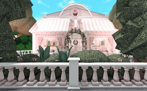 Pink Cafe Bloxburg Decals, Blush Bakery Bloxburg, Blush Town Bloxburg, Coquette Bakery Exterior, Pastel Cafe Bloxburg, Pink Cottage Bloxburg, Cute Bakery Bloxburg, Cute Pink Bloxburg House, Pink Cafe Exterior