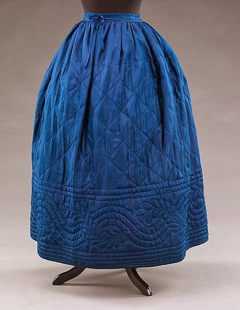 In the Swan's Shadow: Reversible quilted petticoat 1840-50 Quilted Petticoat, 1840s Fashion, Quilted Skirt, 18th Century Clothing, Fashion Through The Ages, Historic Fashion, Period Clothing, 18th Century Fashion, Century Dress