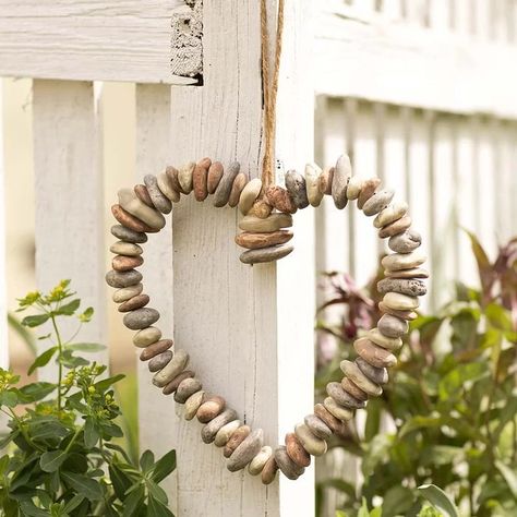 Weather Rock, Heart Shaped Wreath, Hanging Rock, Wreath Indoor, Wreath Wall Decor, Heart Shaped Wreaths, Outdoor Wreaths, Nature Wall Decor, Wreath Wall