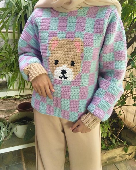 This photo are link to the Instagram post about Little Bear Sweater Pattern by Lucy Crochet Bear Sweater, Bear Sweater, Bear Crochet, Crochet Bear, Little Bear, Sweater Crochet Pattern, Cute Bear, Cute Bears, Crochet Sweater