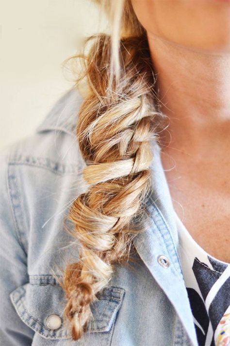 Follow this hairstyle tutorial to give yourself a Chinese staircase braid. Ladder Braid, Lazy Day Hairstyles, Summer Hair Trends, Lazy Hairstyles, Hair Styles 2014, Popular Haircuts, Braided Hairstyles Tutorials, Hair Stuff, Braids For Long Hair