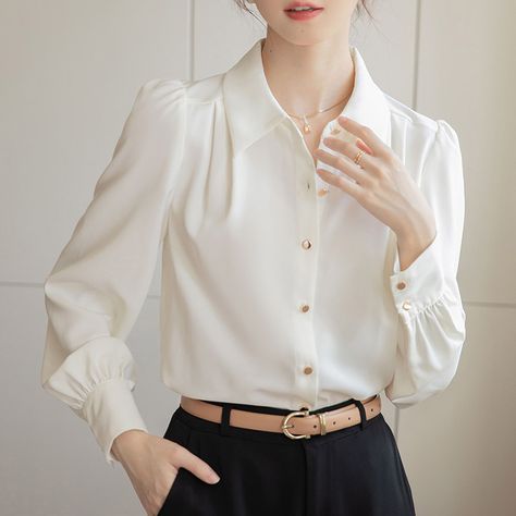 Summer French Style, Women Office Outfits, Shirts Korean, Ladies Chiffon Shirts, 2023 Clothing, Polo Blouse, Office Chic, Ladies Shirts, Shirts Women Fashion