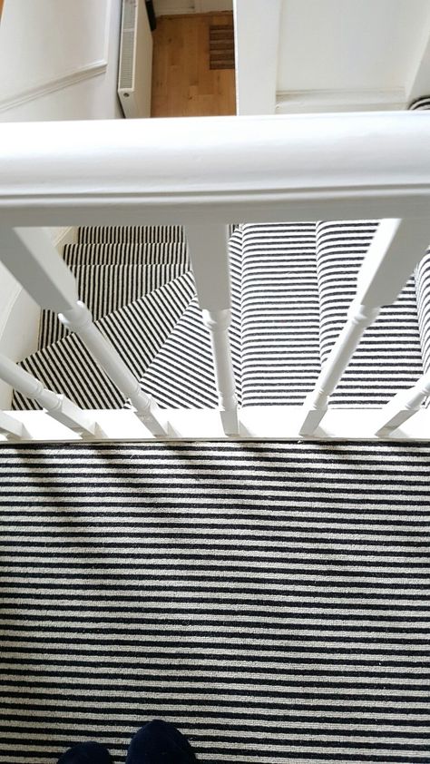 Striped Carpet Bedroom, Grey Striped Stair Carpet, Black And White Carpet Stairs, Hall Carpet Ideas, Striped Stair Carpet, Patterned Carpet On Stairs, Tiles Hall, Stairs Painted White, Stairs Black And White