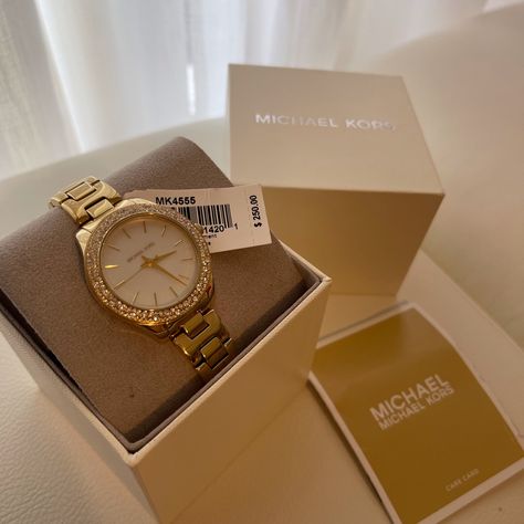 Michael Kors Watches Women, Michael Kors Watch Women's, Gifts For Women Over 50, Trendy Watches Women, Mk Watch Women, Women Gold Watch, Gold Watch For Women, Gold Watch Women, Branded Accessories