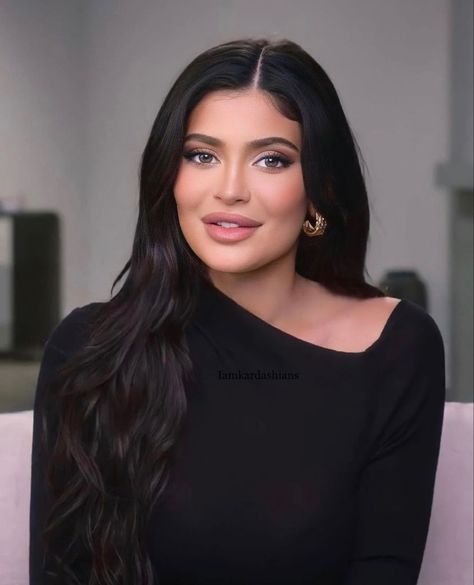 Kyle Kardashian, Kylie Beauty, Kylie Jenner Eyebrows, Gold Jewellery Necklace, Kylie Jenner Icons, Kardashian Kylie Jenner, Kylie Jenner Hair, Looks Kylie Jenner, Kylie Jenner Photos