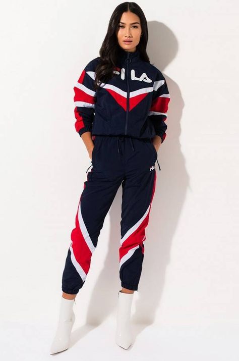 Fila Tracksuit, Fila Outfit, Fila Windbreaker, Sportswear Outfits, Working Out Outfits, Tracksuit Outfit, Shoes Outfit Fashion, Joggers Outfit, Sportswear Fashion