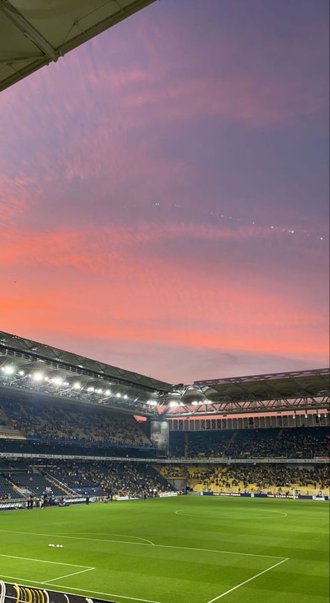 Stadium Wallpaper, Soccer Backgrounds, Football Girlfriend, Field Wallpaper, Football Wags, Soccer Inspiration, Soccer Stadium, Soccer Life, Soccer Girl