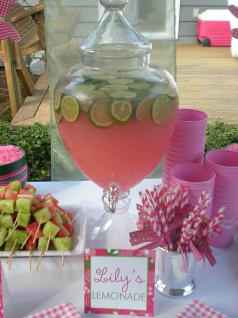 pink lemonade with limes- great for Lilly pink & green inspired party Lilly Party, Lots Of Food, Lilly Pulitzer Inspired, Fiesta Tropical, Green Food, Party Entertainment, Limes, Pink Lemonade, Party Inspiration