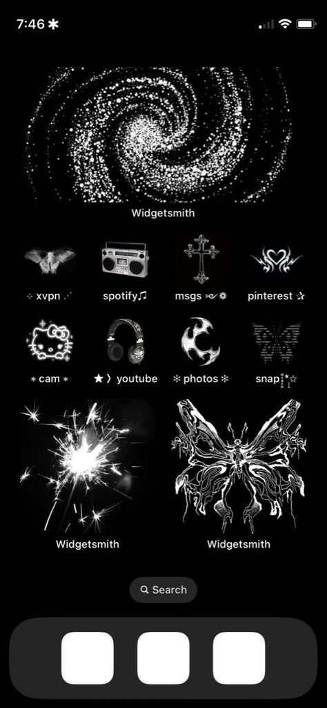 Black Themed Homescreen, Wallpaper Iphone Ios 16 Black, Black And Grey Homescreen, Black Layout Homescreen, Black Aesthetic Homescreen Layout, Black Phone Theme Aesthetic, White And Black Phone Theme, Phone Themes Black And White, Grunge Iphone Theme