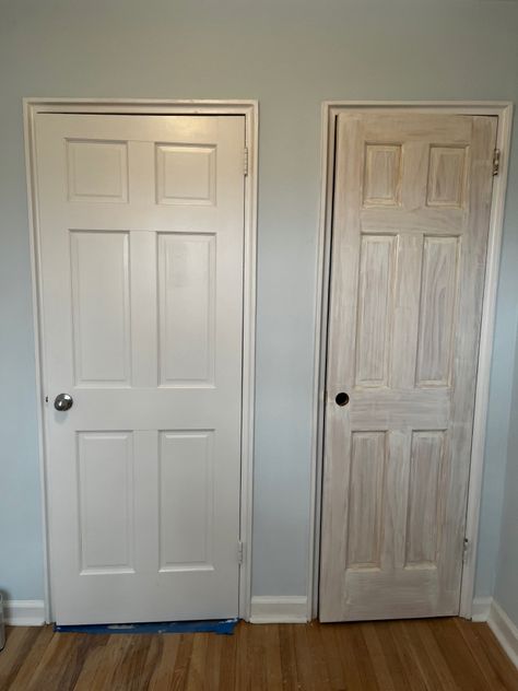 On the left is a painted door. Painted with Sherwin-Williams true white. The one on right is white wash stain. Both are pine doors. White Wash Interior Doors, Whitewash Wood Door, Stain White Doors To Look Like Wood, Painting Wood Doors White, Paint Doors White, White Wash Pine Barn Door, White Wash Stain, Kitchen Pantry Doors, Pine Doors