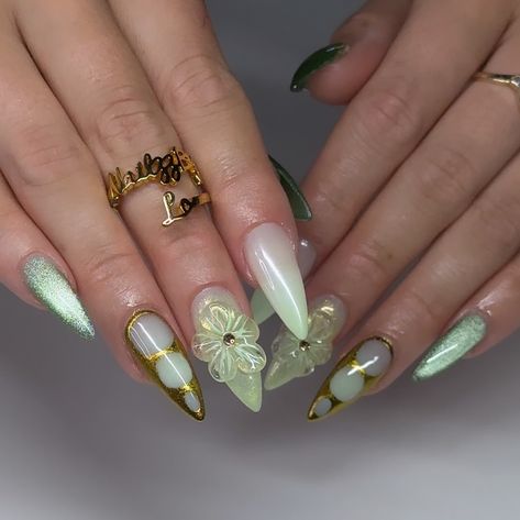 🧚✨🍃 • • • #nailzzbylo #nailsnailsnails #nails #nailart #nails2inspire #gelxnails #nailsofinstagram #nailsoftheday #fairynails #greennails #summernails #birthdaynails #almondnails #nailideas #nailinspiration #nailinspo #cutenails #flowernails #covinanails #sandimasnails #626nails Virgo Inspired Nails, Virgo Nails Acrylic, Virgo Nails Designs, Virgo Nails, Acrylic Nails Almond Shape, Zebra Nails, Lola Bunny, Airbrush Nails, Almond Acrylic Nails