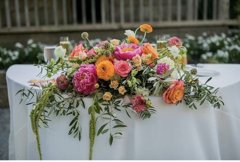 Sweet Heart Table Florals, Head Table Flower Arrangement, Wildflower Sweetheart Table, Colorful Sweetheart Table, Sweetheart Table Flower Arrangements, Sweetheart Table Arrangement, Sweetheart Table Flowers, Alter Ideas, Bright Table