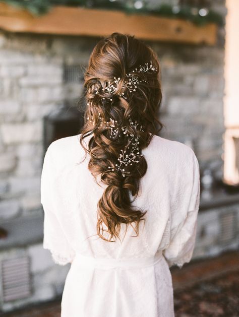 Bridal Bohemian Hair, Bridal Brunette Hair, Flowers In Hair Wedding Bohemian, Forest Wedding Hairstyles Long Hair, Wedding Hairstyles Forest Theme, Brunette Braided Wedding Hair, Bridal Loose Braid, Bridal Hair Color, Bridal Hair With Tiara