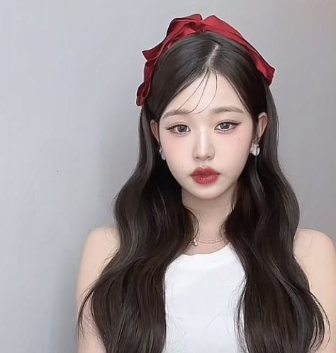 Wonyoung Bow Hairstyle, Wonyoung Red Aesthetic, Wonyoung Red Hair, Red Coquette Pfp, Wonyoung Headband, Red Wonyoungism, Red Bow Hairstyle, Dark Wonyoungism, Wonyoung Red