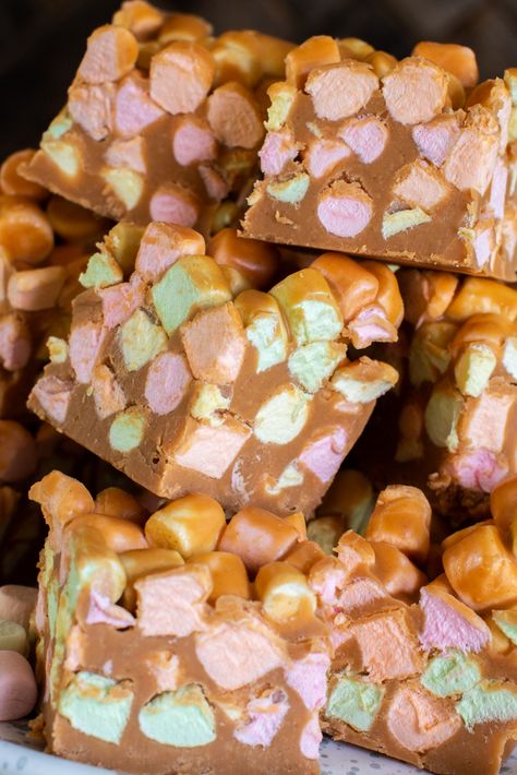 Peanut Butter Marshmallow Squares - Vintage Recipe Tin #peanutbutter #marshmallow #vintage #retro #easter Peanut Butter Squares Marshmallow, Unbaked Desserts, Chocolate Peanut Butter Marshmallow Bars, Chocolate Peanut Butter Marshmallow Squares, Peanutbutter Marshmallows Squares, Peanut Butter Marshmallow Squares, Marshmallow Squares, Butterscotch Recipes, Peanut Butter Squares